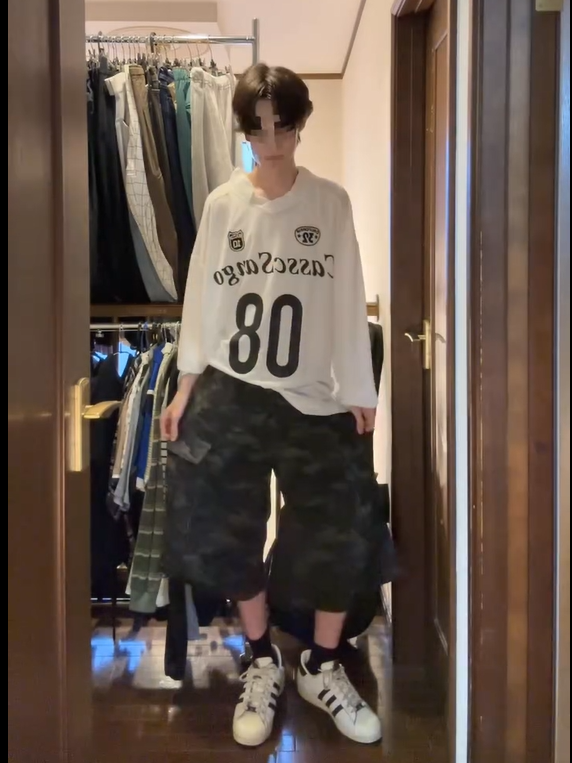 「asparabe_kon」 迷彩柄クロップドカーゴパンツ TK0136