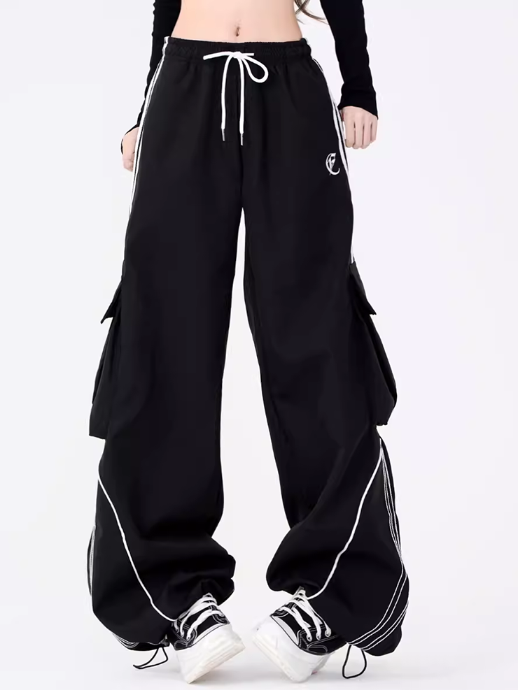 ブラックカーゴパンツ ドローストリング付き ストリングカーゴパンツワイドタック入りジョガーパンツ