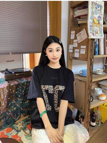 ヒョウ柄ロゴTシャツ TK0104
