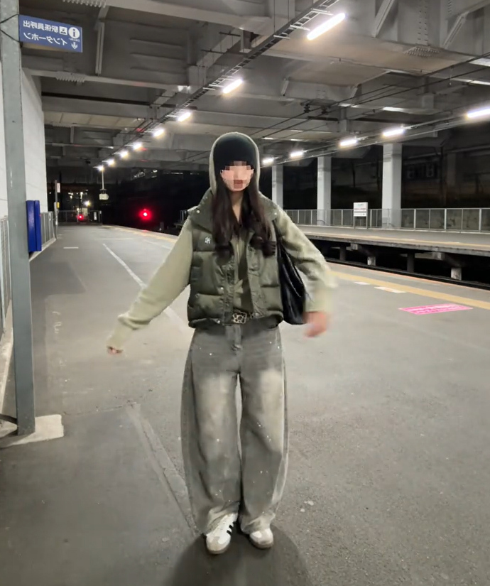 「lle.o6」ペイントカットデニムパンツ TK0094