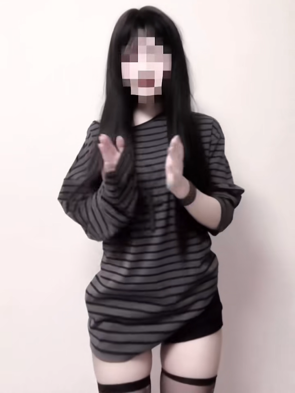 「__u3xy」ブラックタイトショートパンツ TK0258