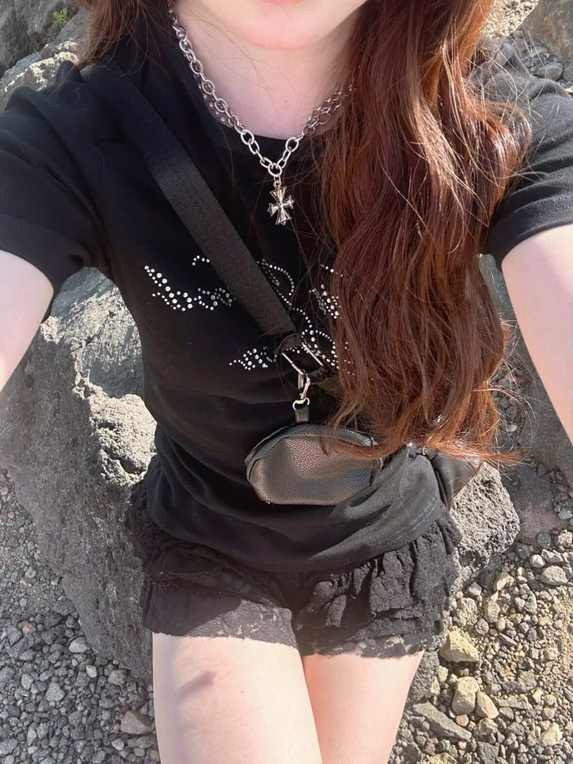 「evh1q」ラインストーンロゴショートTシャツ TK0232
