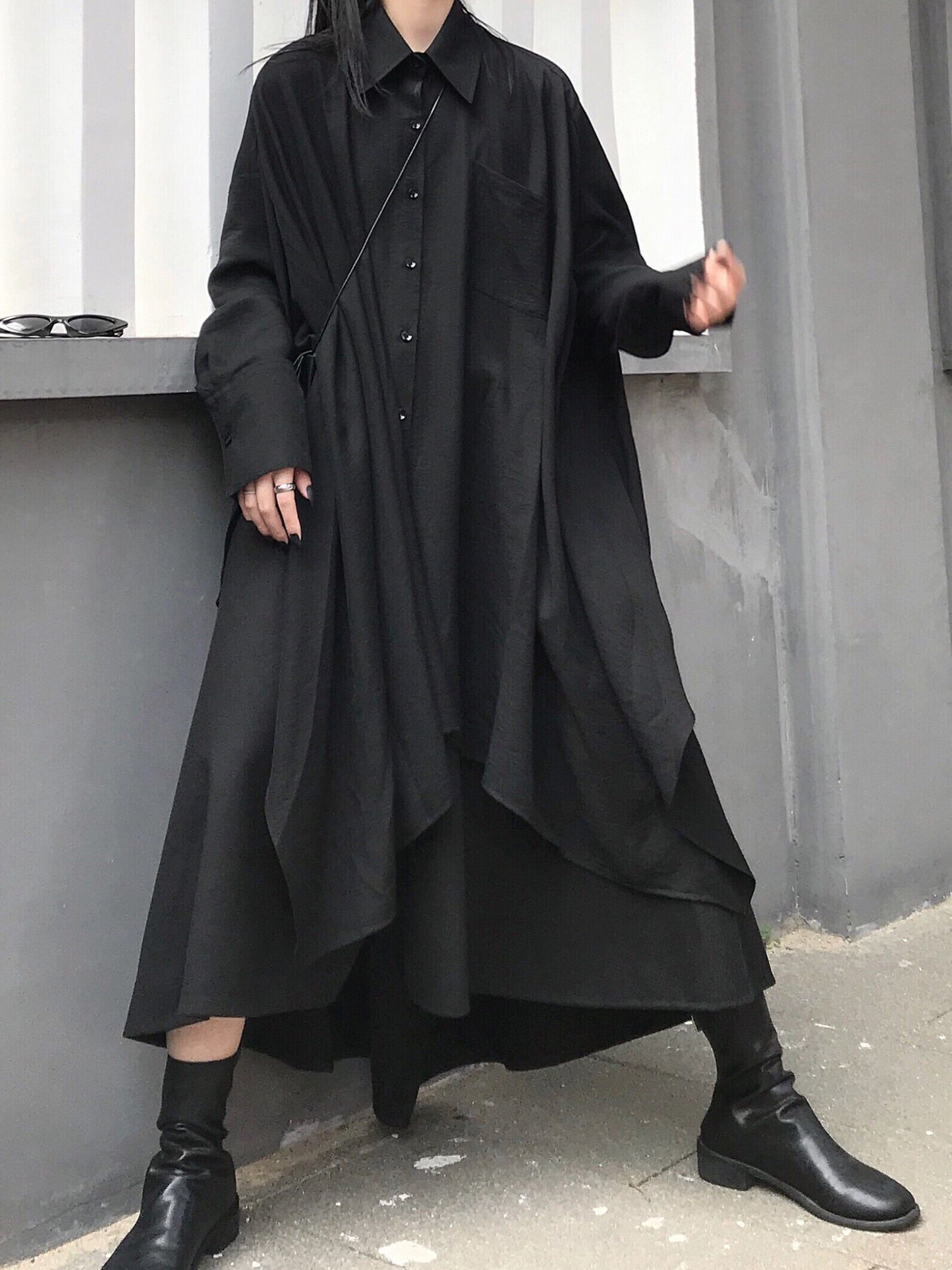 ブラックアシンメトリールーズロングシャツ TK0465