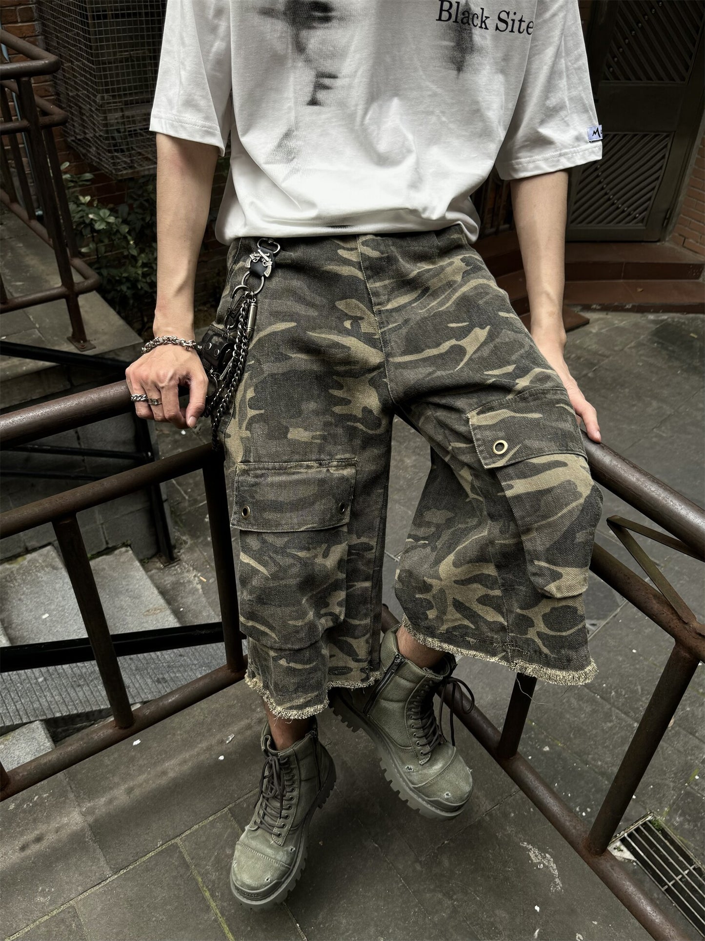 カモフラージュクロップドカーゴデニムパンツ TK0557